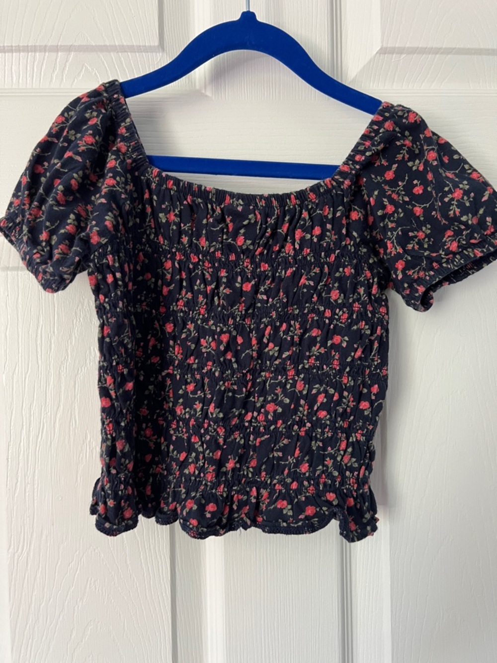 Old Navy Black Floral Smocked Puff Sleeve Girls Top